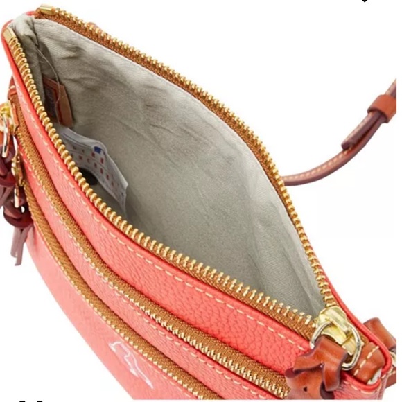 Dooney & Bourke Boston Red Sox Pebble Triple-Zip Core Crossbody Purse, NWT - Picture 4 of 6